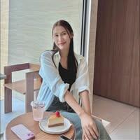 นางสาวนริศรา